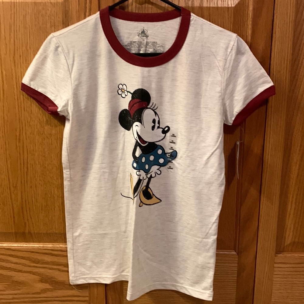 NWT Women’s Minnie Mouse t-shirt size XS